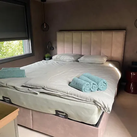 Private Olive Glamping With Tiny House And Two Tents Sečovlje