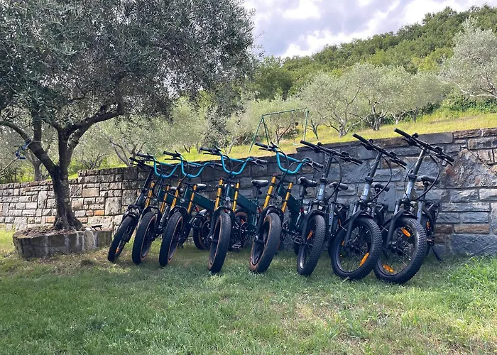 Private Olive Glamping With Tiny House And Two Tents * Sečovlje